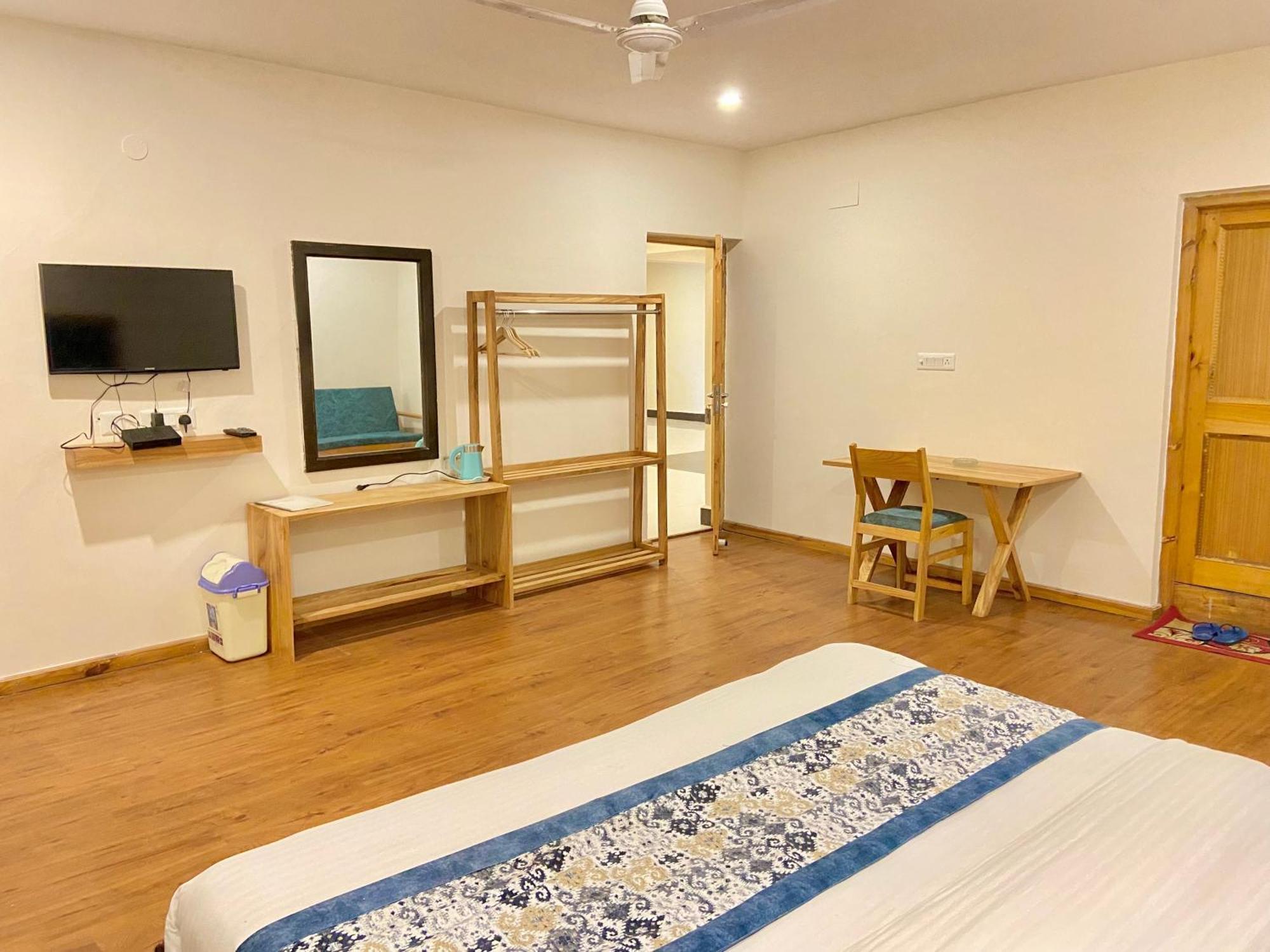 Hotel Palam Hills เลห์ ภายนอก รูปภาพ