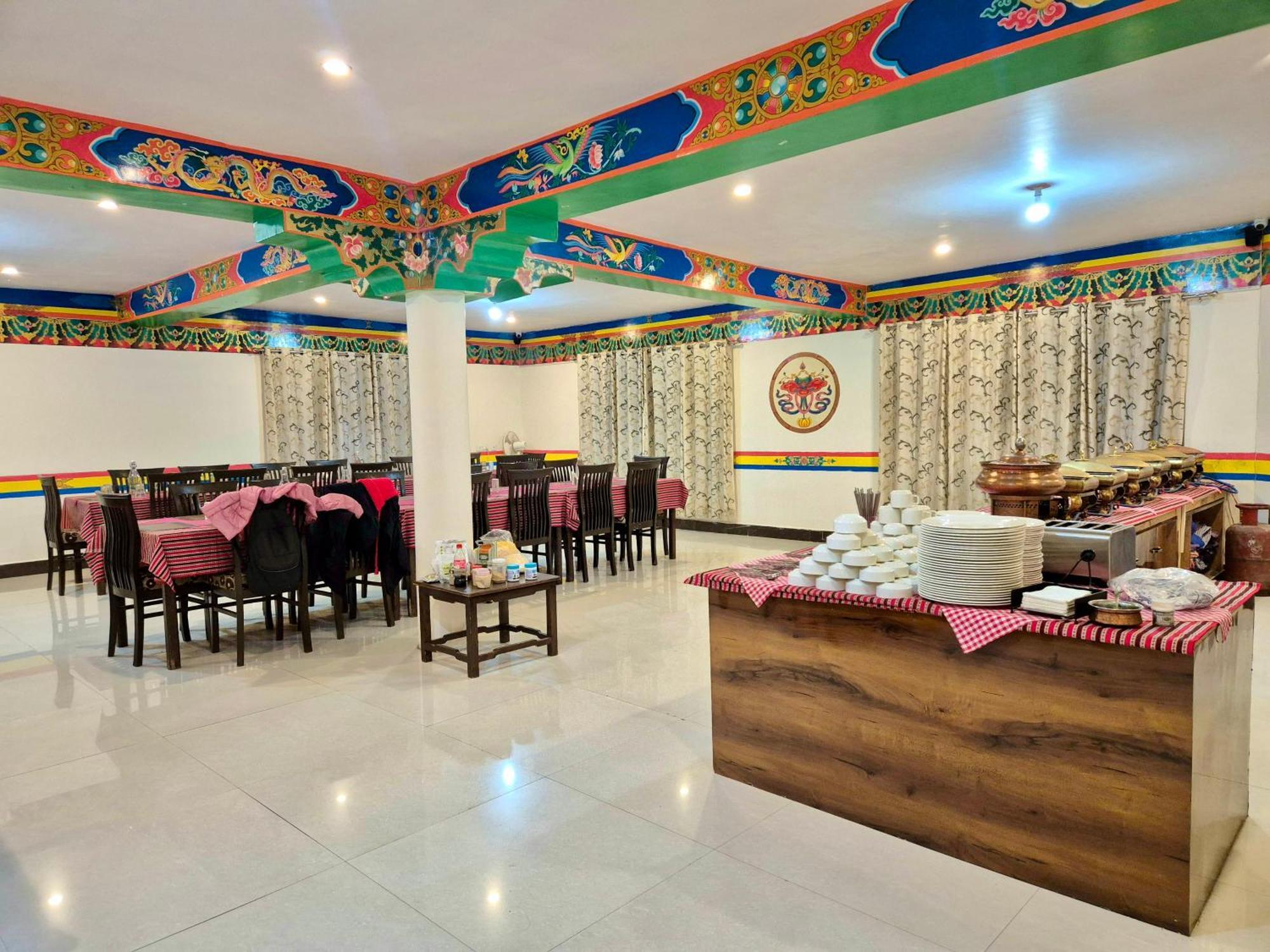 Hotel Palam Hills เลห์ ภายนอก รูปภาพ